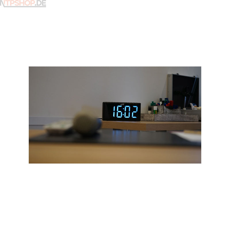 Laden Sie das Bild in Galerie -Viewer, AIC 48XXL Radiowecker mit extra großer LED Anzeige B-Ware (R2F1)