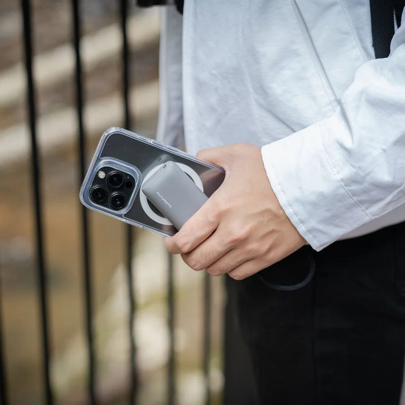 Laden Sie das Bild in Galerie -Viewer, Futurizta Pixy Mini 5000mAh Ultra Compact Powerbank
